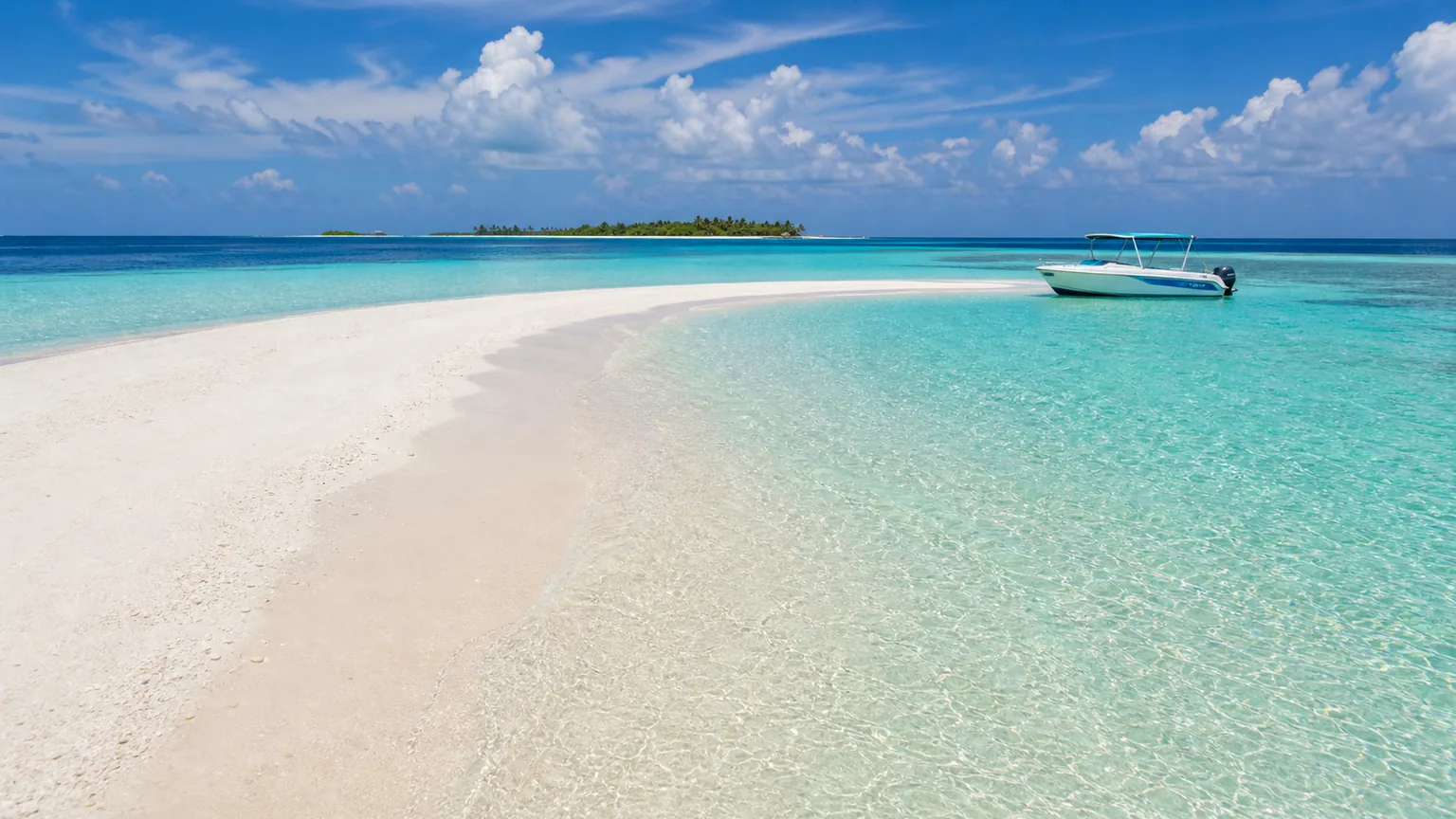 Cena editorial da ilha de Rasdhoo com sandbank e mergulho